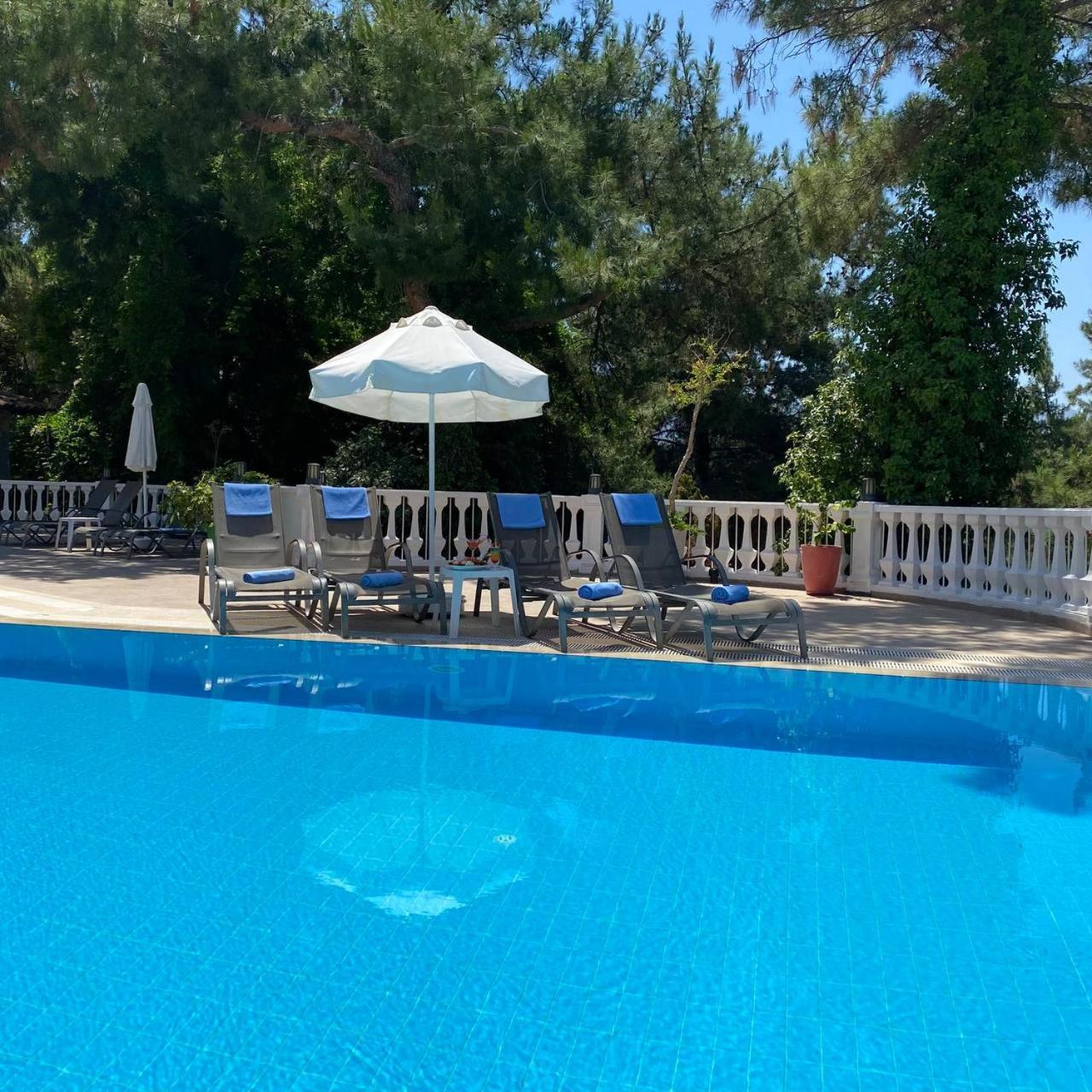 Pine Club Apart Hotel Kusadasi Exterior foto