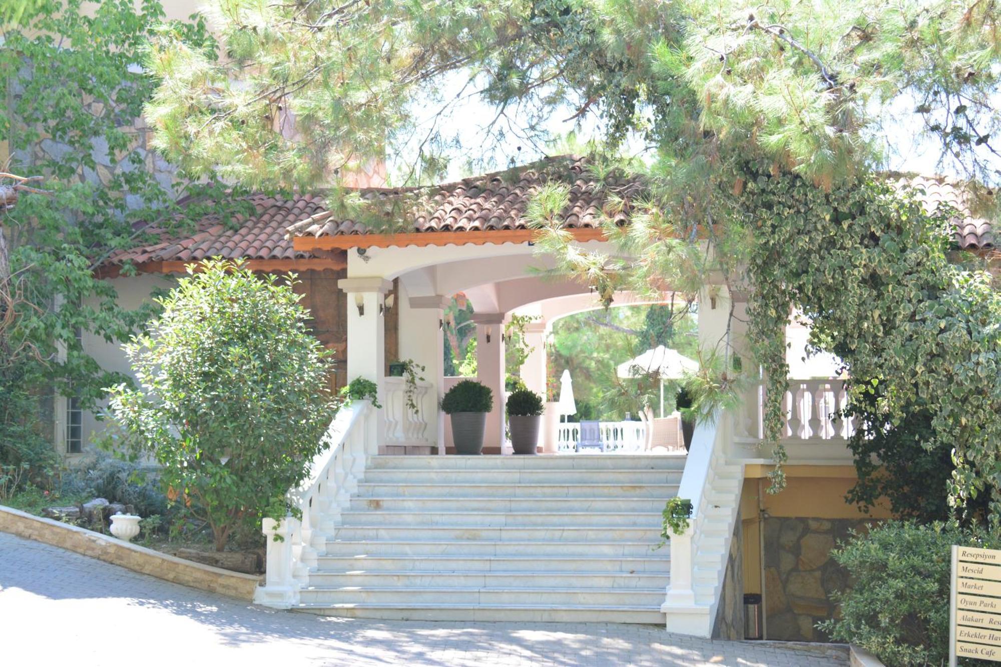 Pine Club Apart Hotel Kusadasi Exterior foto